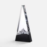 Стела Upward от martvrn.ru